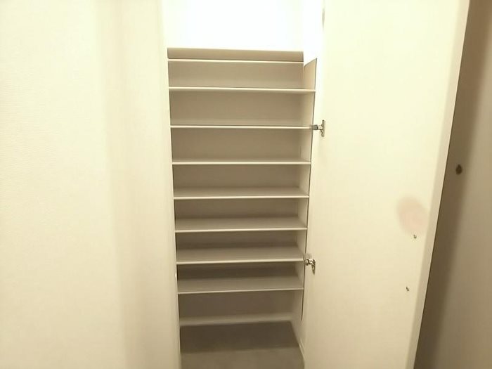 グランディシュロス　B棟 玄関