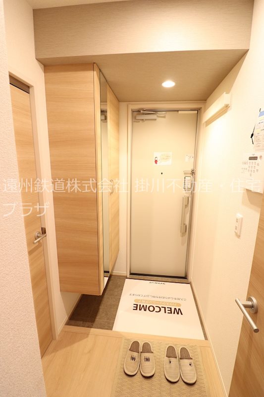 グランディシュロス　C棟 玄関