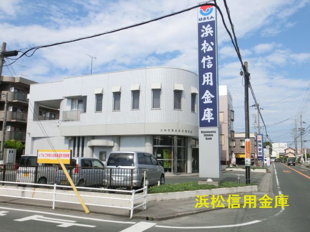 フェニックスⅢ 銀行