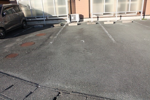 パステルグリーン 駐車場