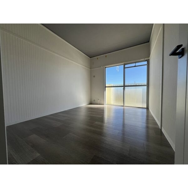 アールベロ リビング