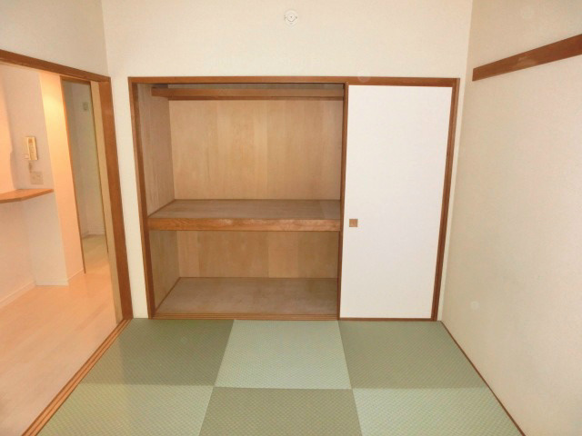 ブライティ広沢 収納