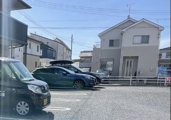 アービル篠原A 駐車場