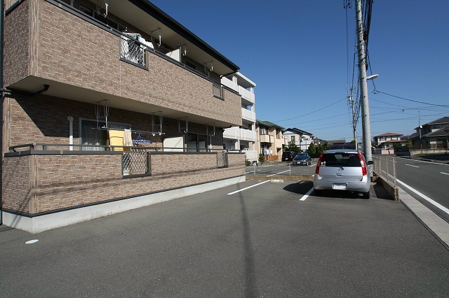 Ｃｏｍｏ’ｓ 駐車場