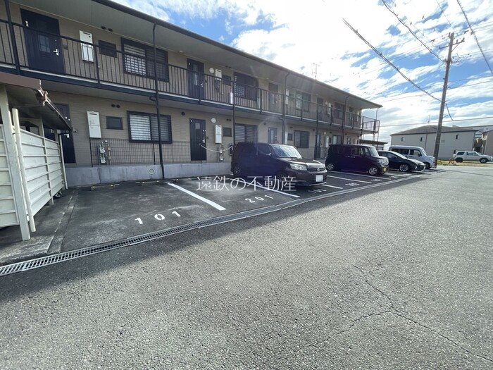 竹富ハイツ 駐車場