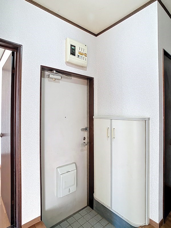静岡県浜松市中央区飯田町1518-1 玄関