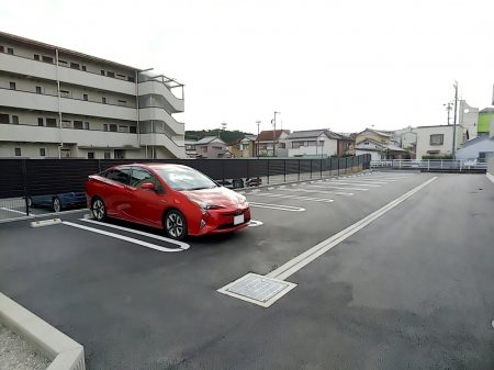 Supreme見付　Ｂ棟 駐車場