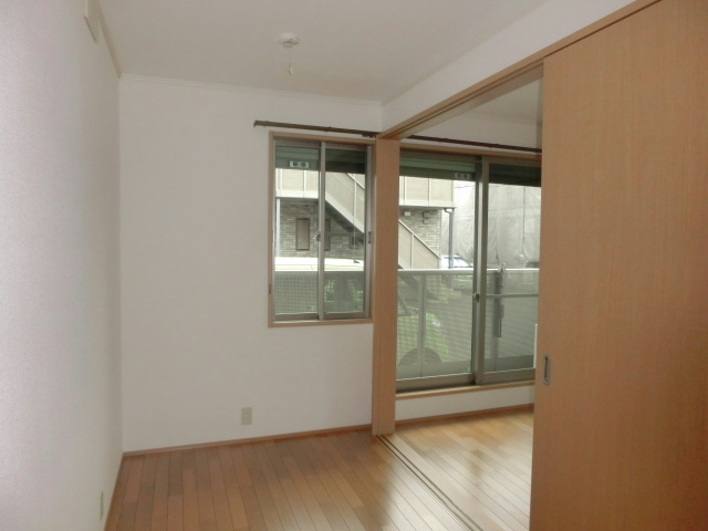 ドエル志都呂Ｂ ベッドルーム