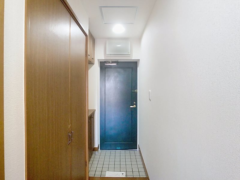 ミラクル西塚 玄関