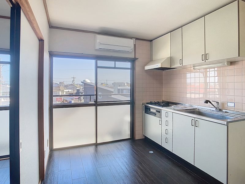 ミラクル西塚 リビング