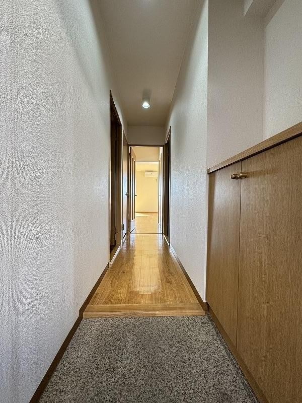 エスペランサAOI 玄関