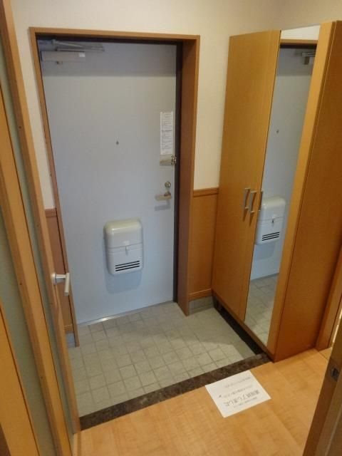 シュッド・エコール 玄関