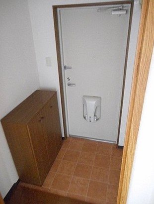 ピュアライフ天神 玄関