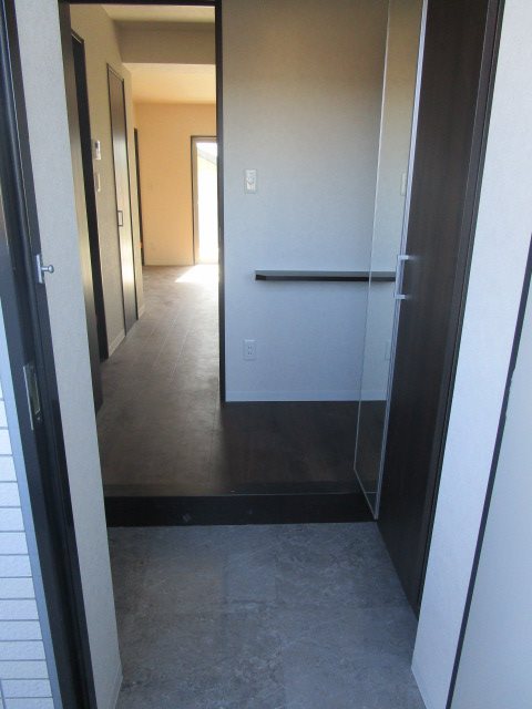 Selene（セレネ） 玄関