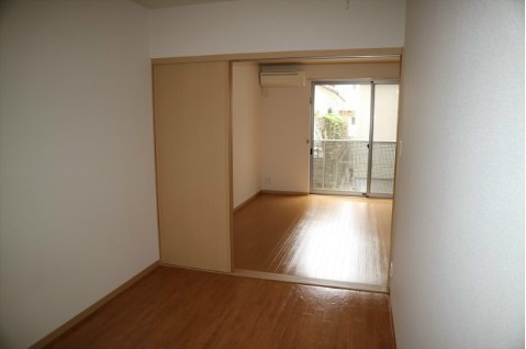 J・ROAD ベッドルーム