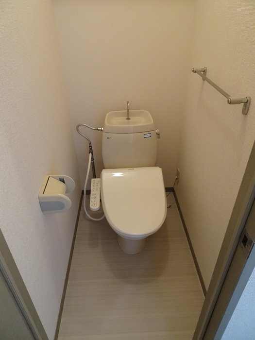 アチチュード トイレ