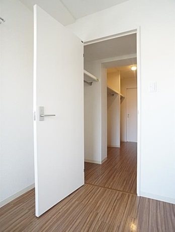 グランディール助信 収納