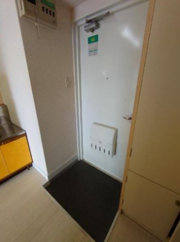 TJハイツ住吉 玄関
