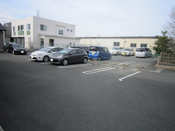 ルボアささがせ　B 駐車場