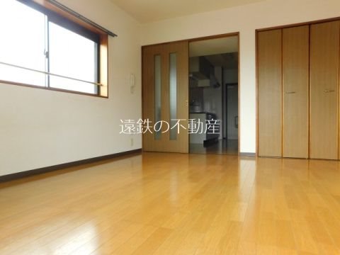 トラスティ都盛 リビング