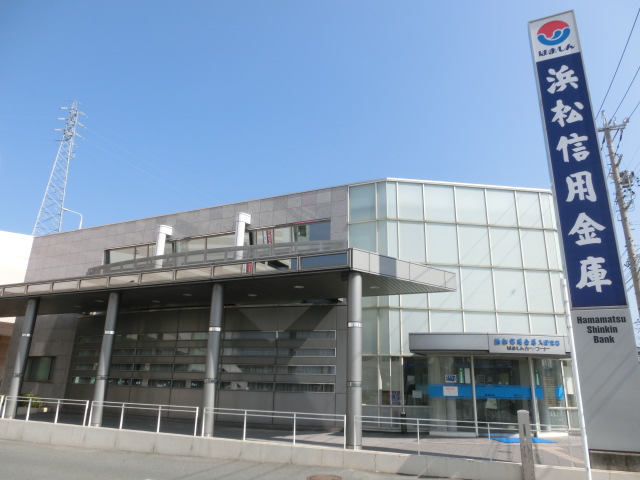ハーベストヒルズ 銀行
