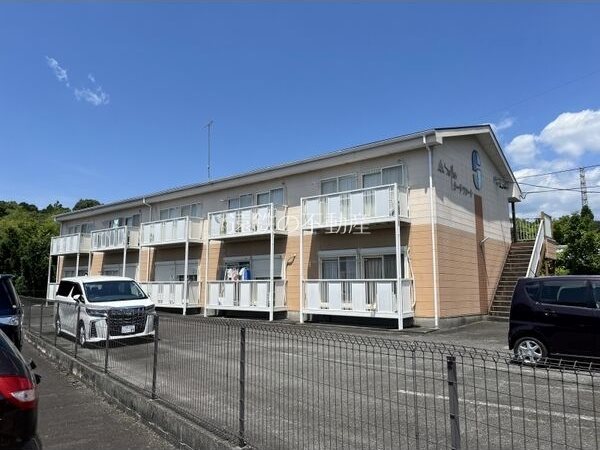 Surplusカーサ・フローレ 102号室 外観