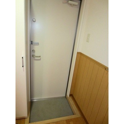 クレフラスト寺島町 玄関