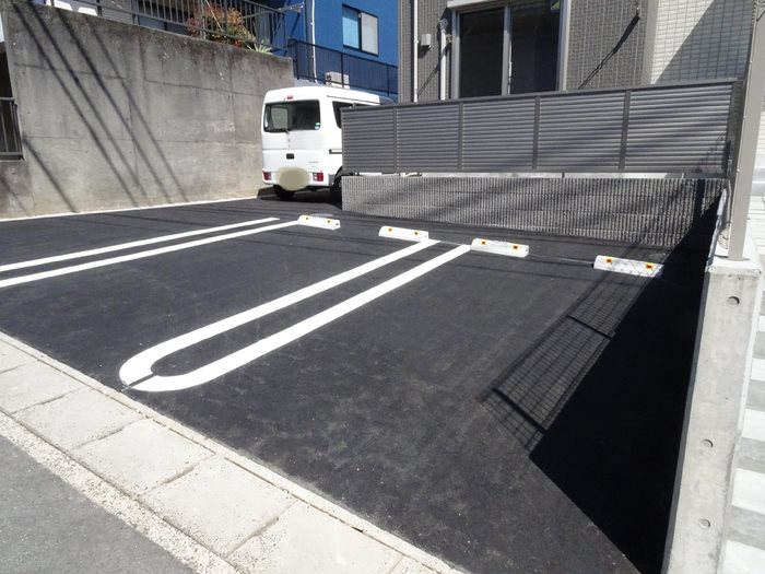 ラパーチェ 駐車場