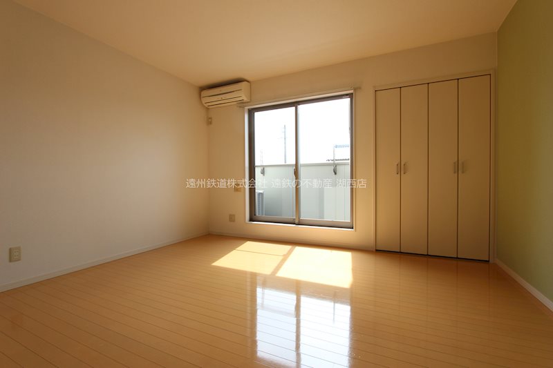 クレフラスト葵西A リビング