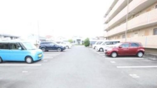 フィオーレ  駐車場