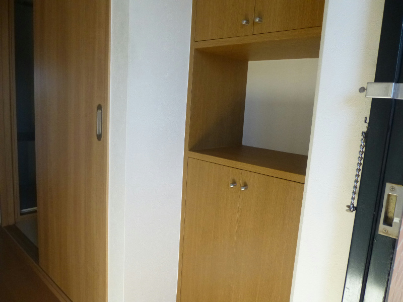 エストメンツ中泉 玄関