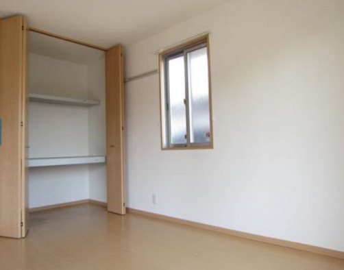 アヴェニールK２ ベッドルーム