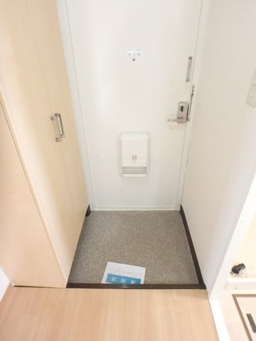 マンション中瀬 玄関