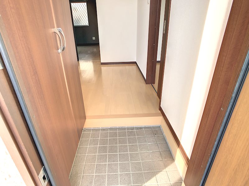 タウンハウスひとみ 玄関