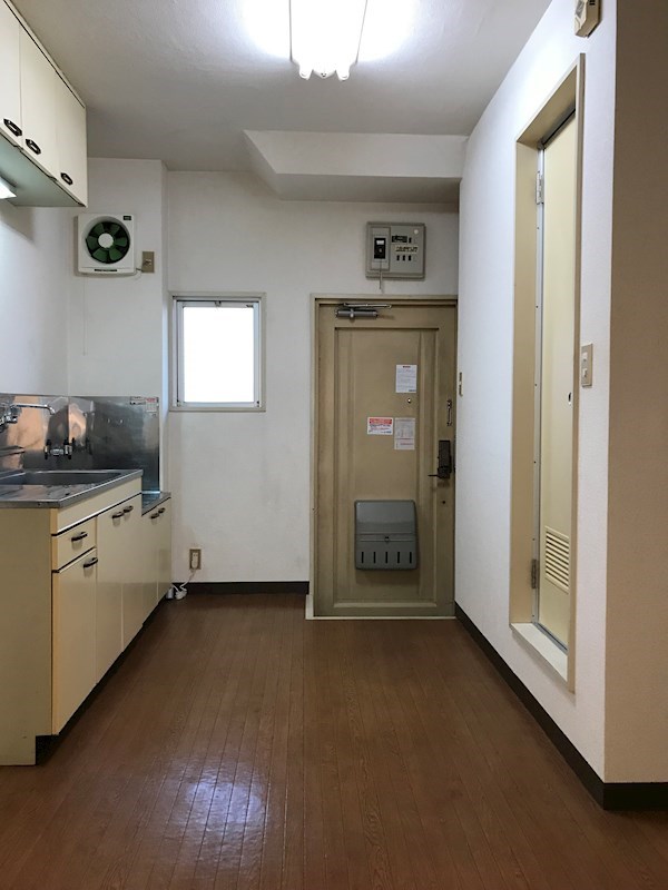 ルミエールメゾン越川 玄関