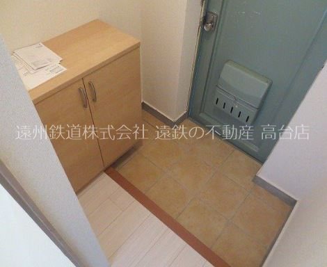 サンパーラ松本 玄関