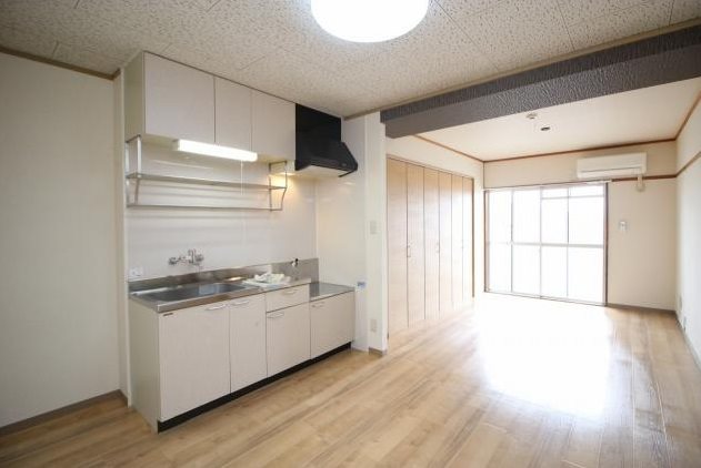 サンパーラ松本 リビング