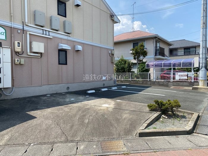 ラ・フレイズ 駐車場
