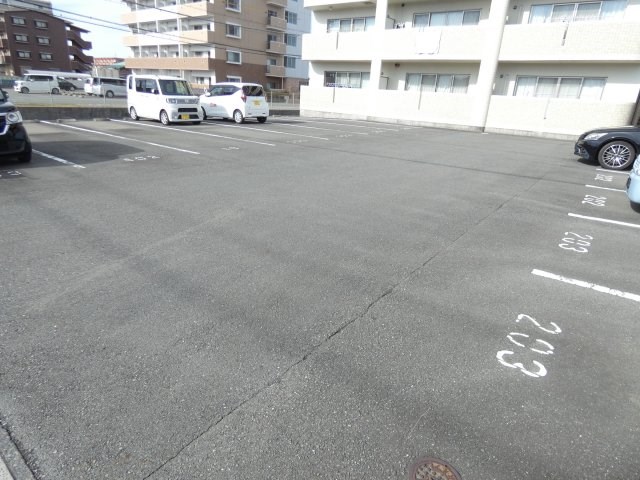つつみタウンⅡ 駐車場