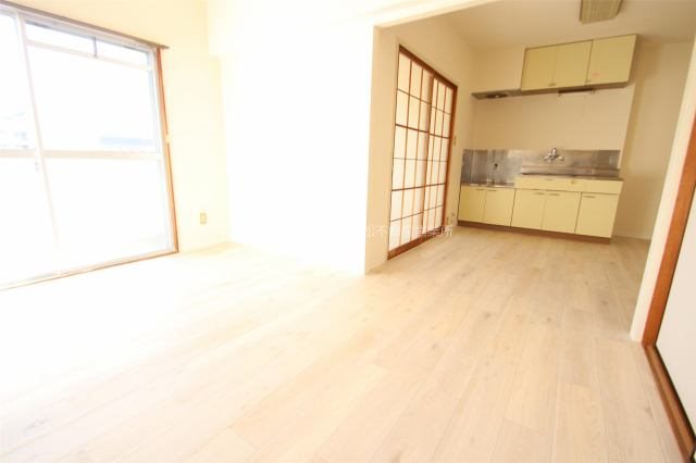 クレーバーマンション リビング