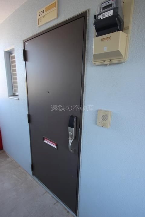エステート西山 玄関