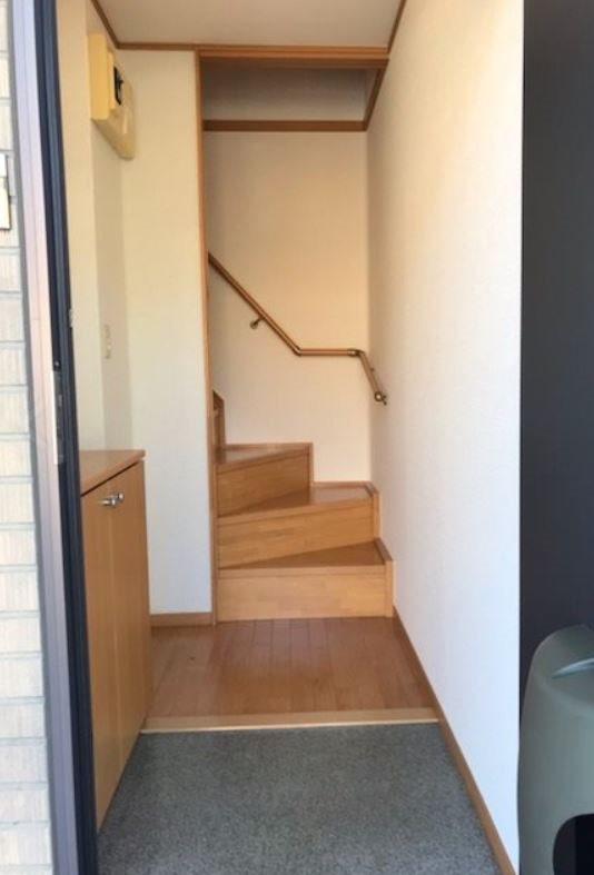 フェリーチェＡ 玄関