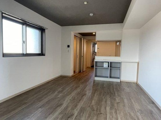 LE　LION　SATO　(ﾙ･ﾘｵﾝｻﾄｳ) リビング