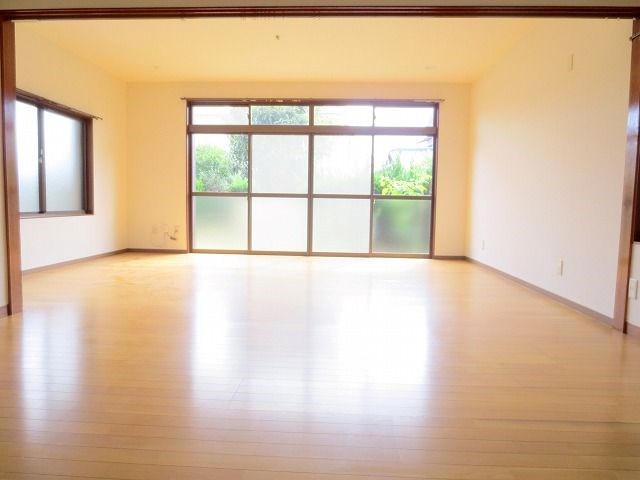 佐鳴台４丁目21-5貸家 リビング