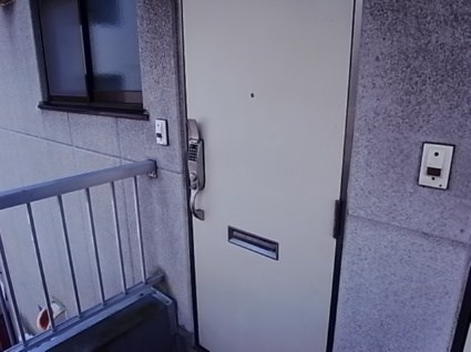 ハイツ西ノ原 玄関