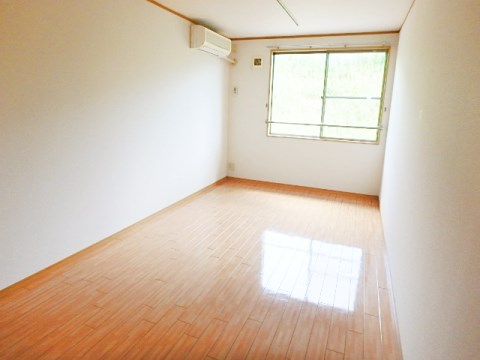 ソレーユ中野町A ベッドルーム