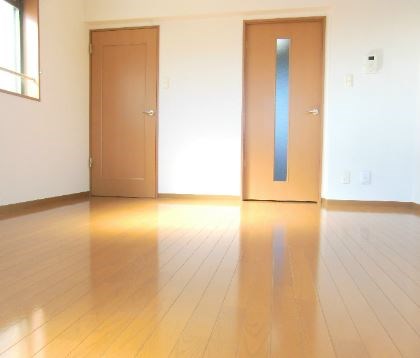 ブラウンコート ベッドルーム