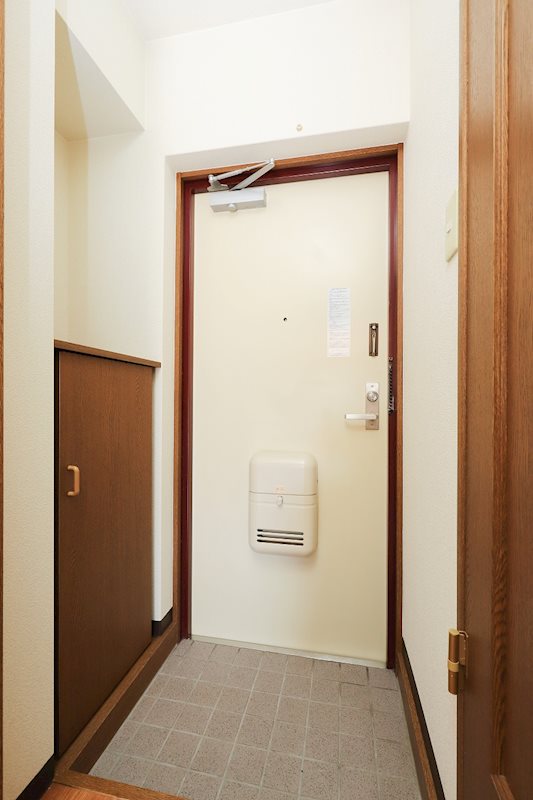 ピンキッシュ 玄関