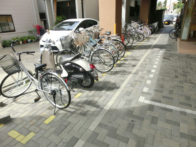 ゴールドサークル尾張町 駐車場
