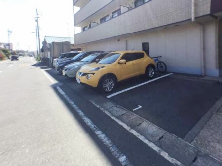 トマトハウスⅠ 駐車場